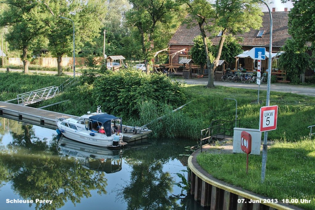 Hochwasser- 2013_06_07-013-Parey-Schleuse.jpg